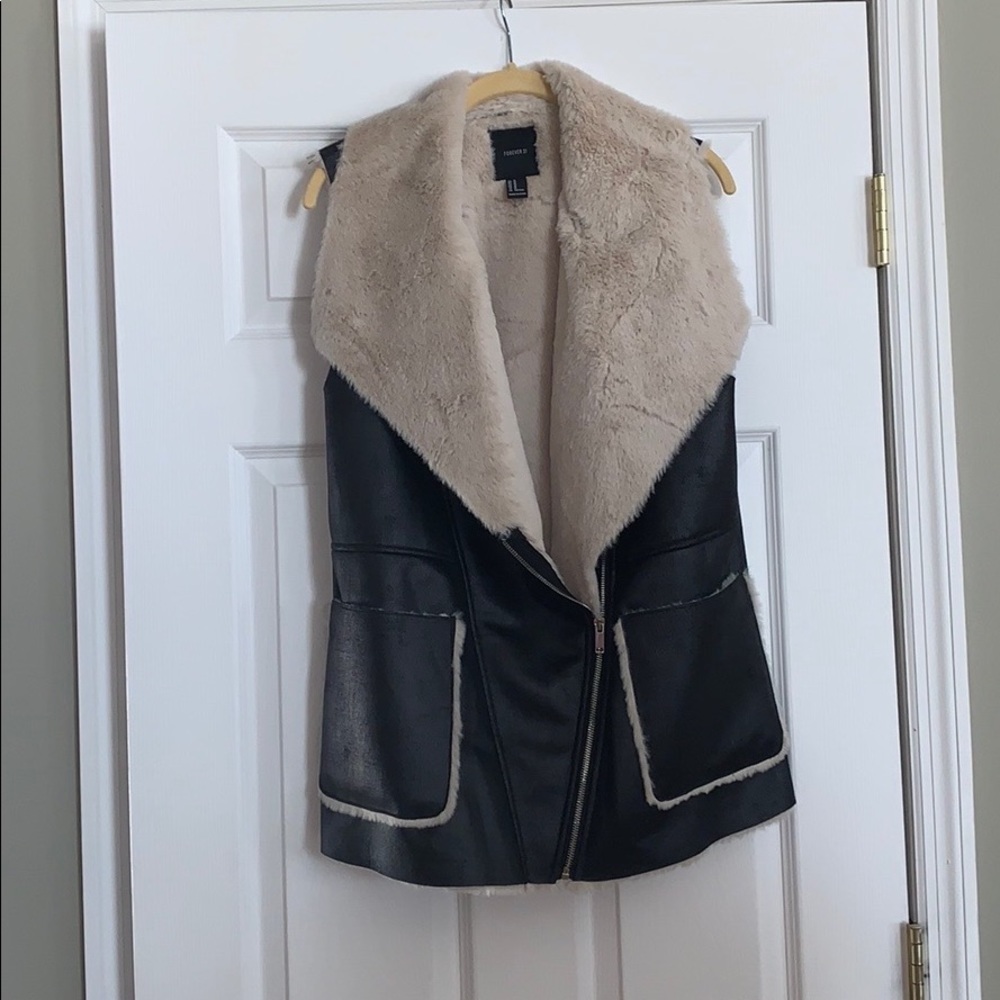 Forever 21 faux fur vest
